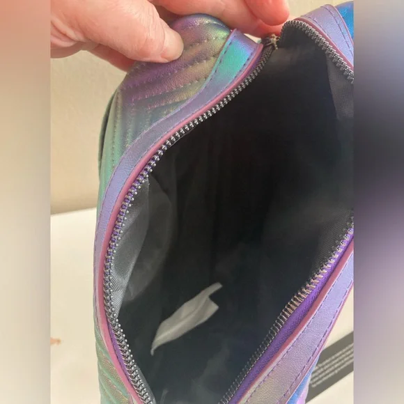 NWT Nicole Miller New York Iridescent Makeup Bag Pouch Bag Purple Blue Green - Picture 7 of 7